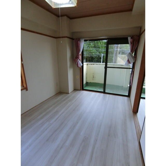 2DK Apartment for Rent in Kaga City, Ishikawa - 24,000 Yen - Thumbnail 3