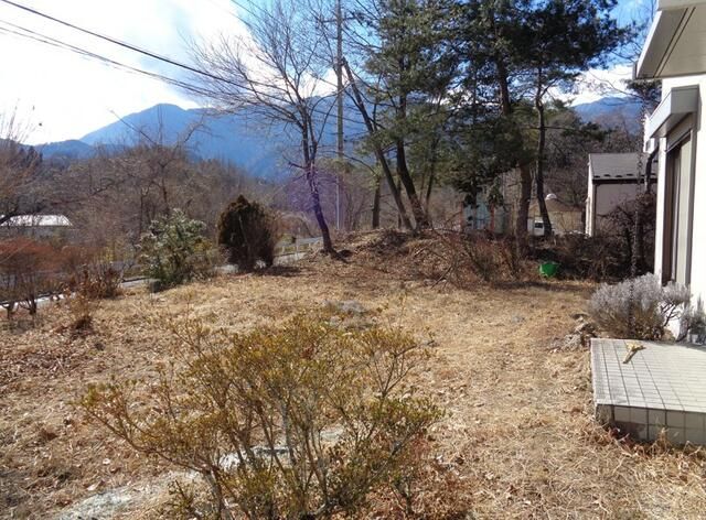 4SDK Wooden House on 451 sqm Land in Hokuto, Yamanashi - Thumbnail 2