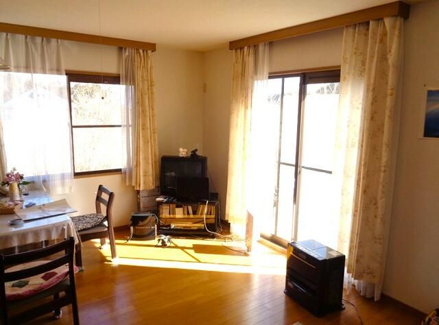 4SDK Wooden House on 451 sqm Land in Hokuto, Yamanashi - Thumbnail 3