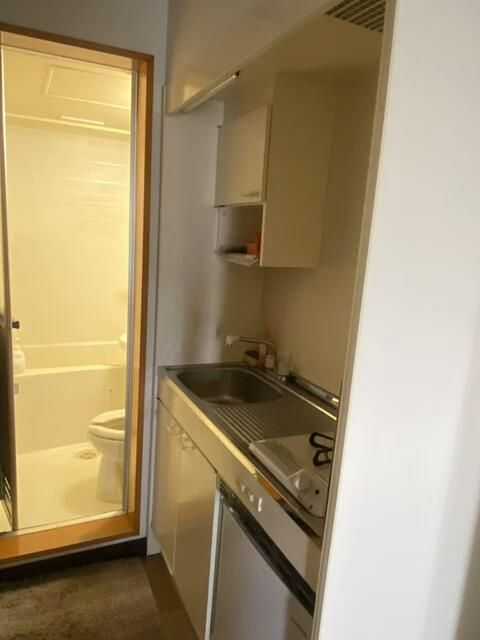 1993 Apartment Building for Sale in Ota Ward, Tokyo - Thumbnail 3