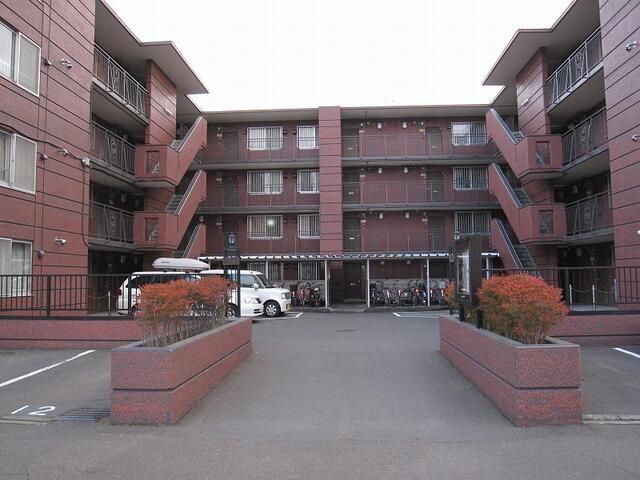 3LDK Apartment for Sale in Central Sapporo, Hokkaido