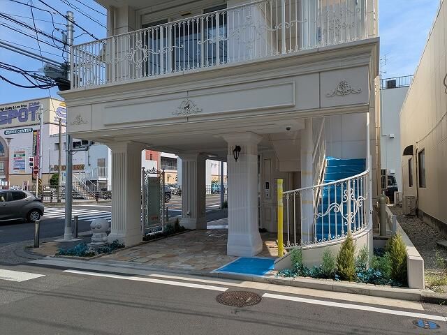 Modern Office for Rent in Kohoku Ward, Yokohama - Thumbnail 4