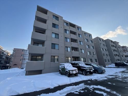 Sapporo Chuo Ward Apartment Building for Sale | 25 Units | 2019 Build - Thumbnail 3