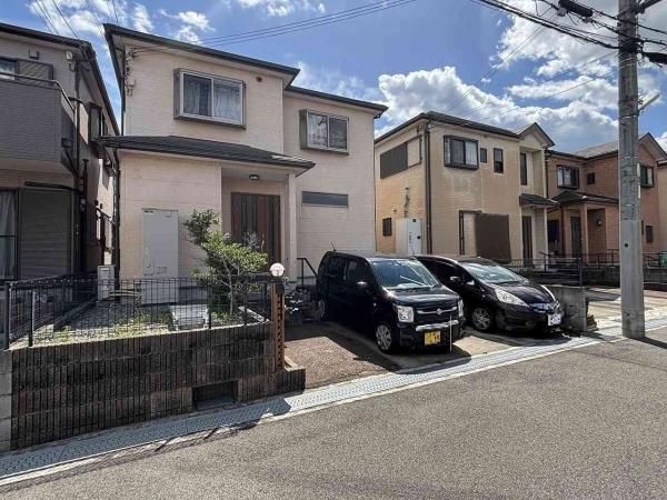 4LDK House for Sale in Kawachinagano, Osaka with South Garden - Thumbnail 3