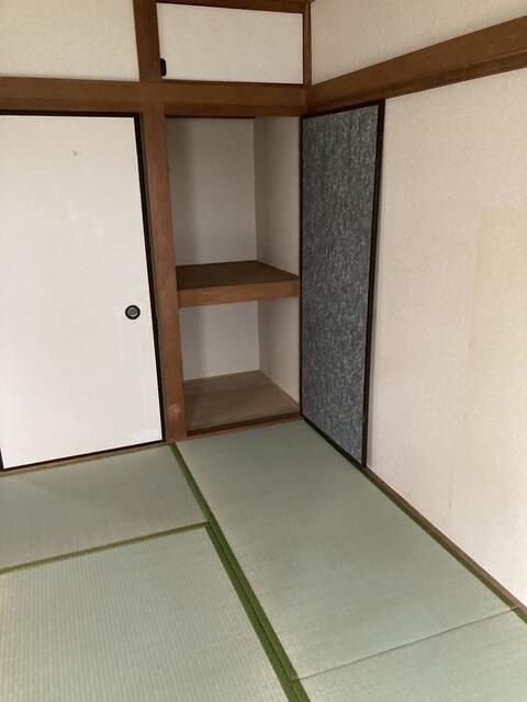 Fuju Corp 2DK Apartment for Rent in Katsushika, Tokyo - Thumbnail 4