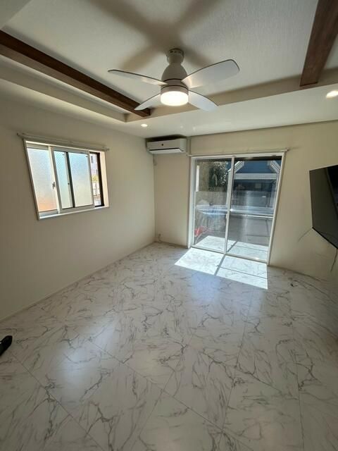 Modern 3LDK House in Yokosuka Near Kinugasa Station - Thumbnail 3