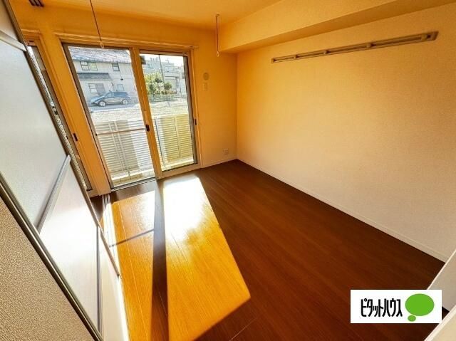 2LDK Apartment for Rent in Soka, Saitama - Thumbnail 2
