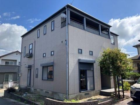 7SLDK House for Sale in Kumamoto City's Kita Ward - Thumbnail 2
