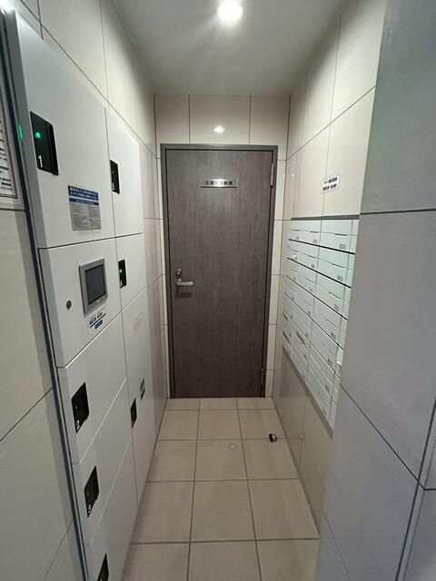 Modern 1K Apartment for Sale in Koto Ward, Tokyo - Thumbnail 4