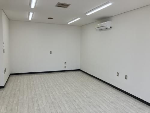 Higashimurayama Tokyo Commercial Space for Rent 34.68 sqm - Thumbnail 2