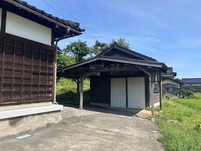 10DK House with Land and Warehouses for Sale in Nanto, Toyama — House, Nanto, Toyama