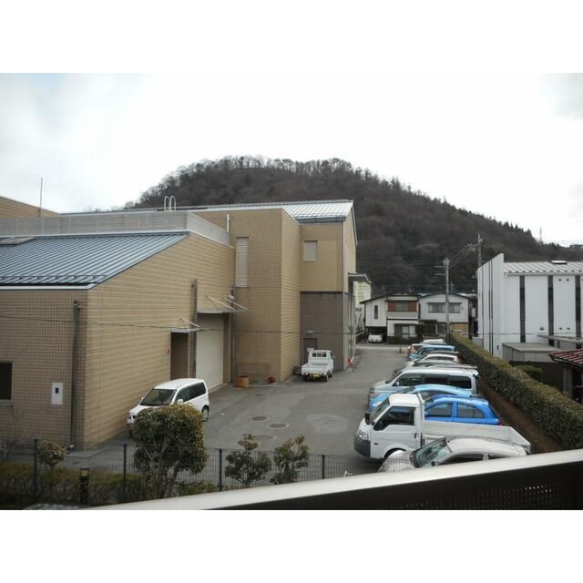 1LDK Apartment for Rent in Tsuru City, Yamanashi - Thumbnail 2