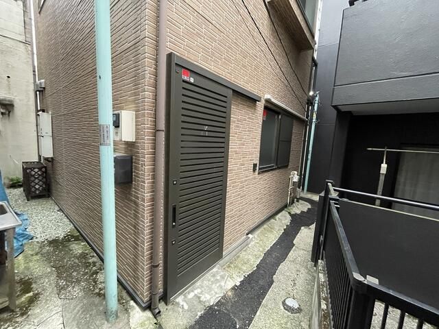 2LDK House for Rent in Bunkyo's Hongo, Near Kasuga Station - Thumbnail 4