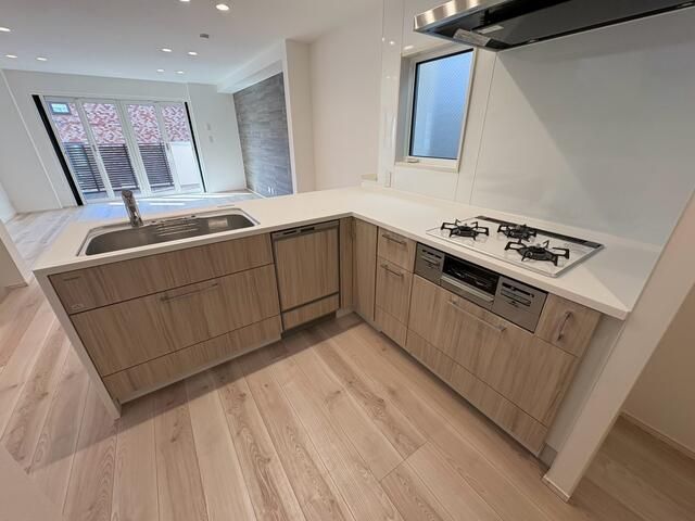 New Build House in Denenchofu, Tokyo with Leasehold Land - Thumbnail 4
