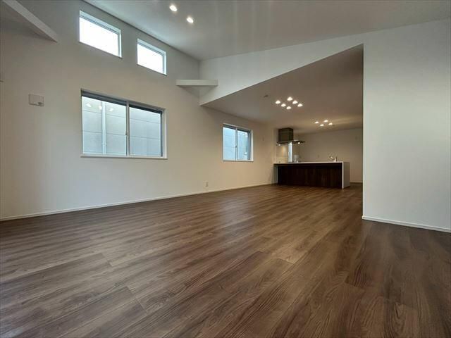 New Build House in Denenchofu, Tokyo with Leasehold Land - Thumbnail 2