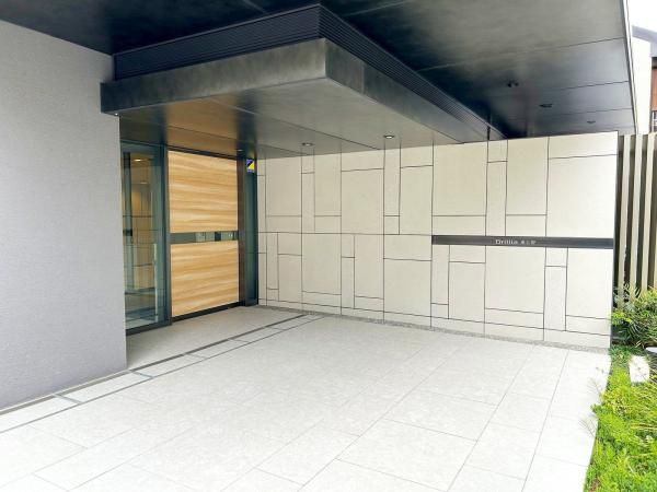 BRILLIA Higashi-Ueno 1LDK Apartment for Sale in Taito, Tokyo - Thumbnail 2