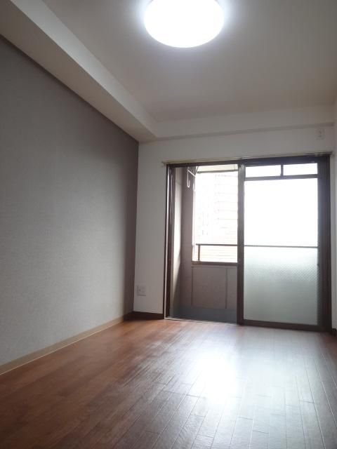2DK Apartment for Rent in Kawasaki-shi, Kanagawa - 38.50 sqm - Thumbnail 3