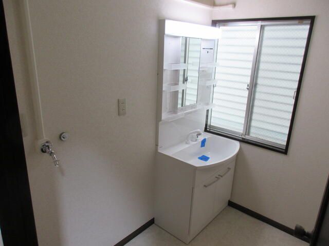 3LDK Rental House in Isogo-ku, Yokohama - 88.2 sqm - Thumbnail 4
