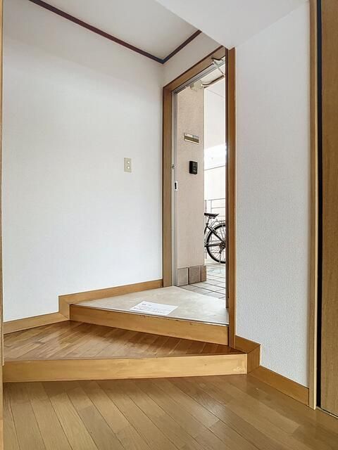 1LDK Apartment for Rent in Setagaya, Tokyo 55.33m² - Thumbnail 2