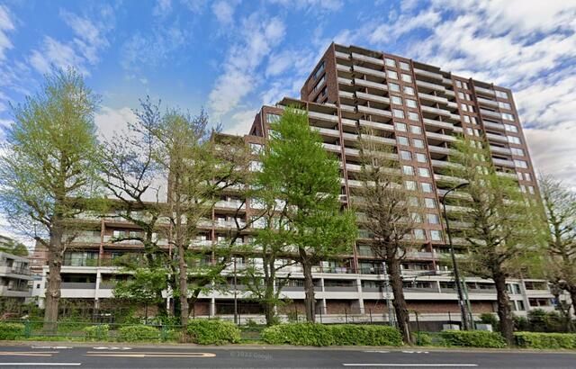 3LDK Apartment for Sale in Toshima-ku, Tokyo – 70.69 m² - Thumbnail 2