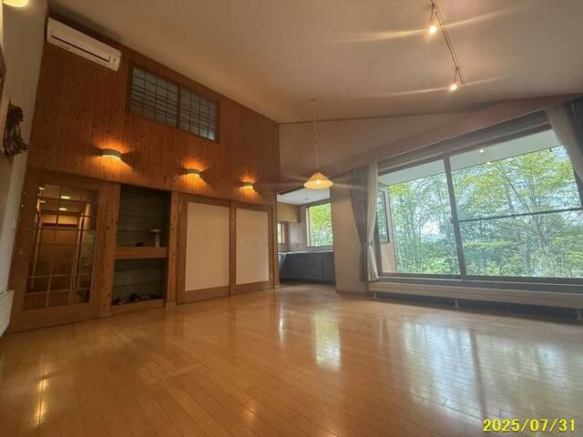 Spacious 3SLDK Wooden House on Large Plot in Asahikawa - Image 22