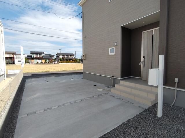 New 4LDK House in Fukushima City with Roof Balcony & Garden - Thumbnail 3