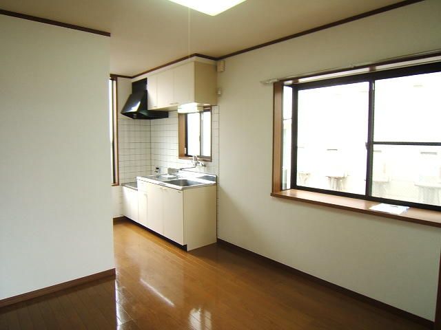 2DK Apartment for Rent in Nishi-ku, Niigata - 47.74 sqm - Thumbnail 4