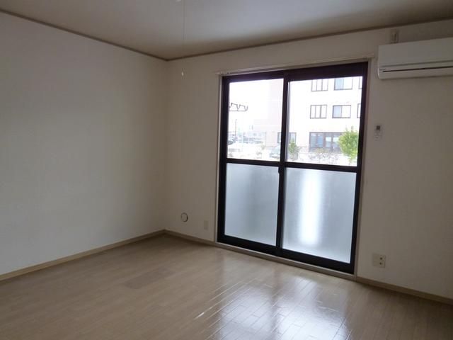 1K Apartment for Rent in Akita City, Akita Prefecture - Thumbnail 4
