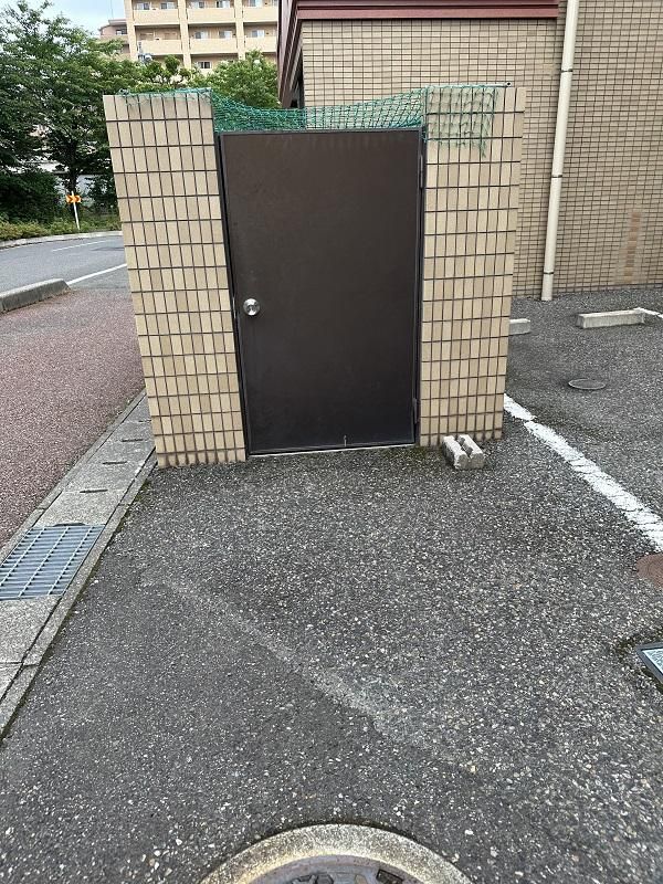 2SLDK Apartment for Rent near Higashi-Niigata Station, Niigata - Thumbnail 2