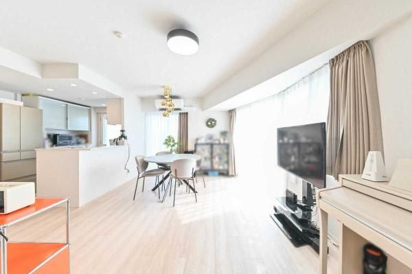 3LDK Condo in Livio Tsutsujigaoka Tower, Chofu, Tokyo - Thumbnail 4