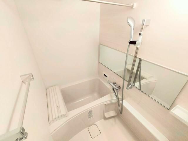 2LDK Apartment for Sale in Itabashi, Tokyo - 49.87 sqm - Thumbnail 3