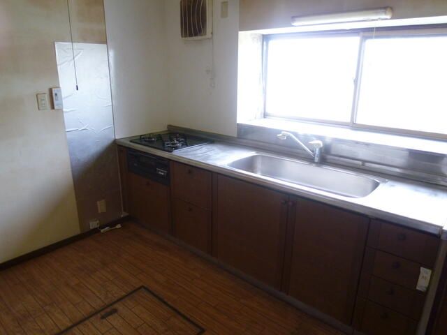 Spacious 4DK Detached House on Large Plot in Gata Kami, Akita - Image 19