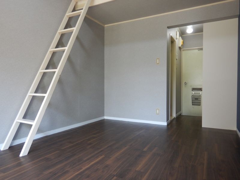 1R Apartment for Rent in Moroyama, Saitama - 16 sqm - Thumbnail 2