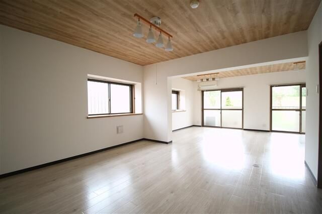 1LDK Apartment for Rent in Kisarazu, Chiba - 72,000 Yen - Thumbnail 2