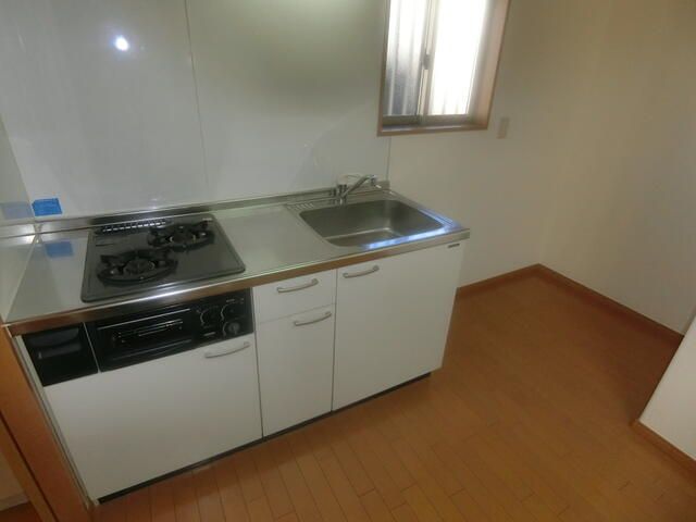 2DK Apartment for Rent near Narita Station, Chiba - Thumbnail 3