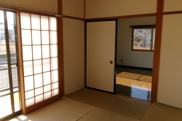 2LDK Apartment for Rent in Quiet Ueda, Nagano - Thumbnail 2