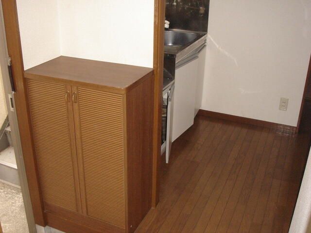 1DK Apartment Near Kokubunji Station, Tokyo - Thumbnail 4