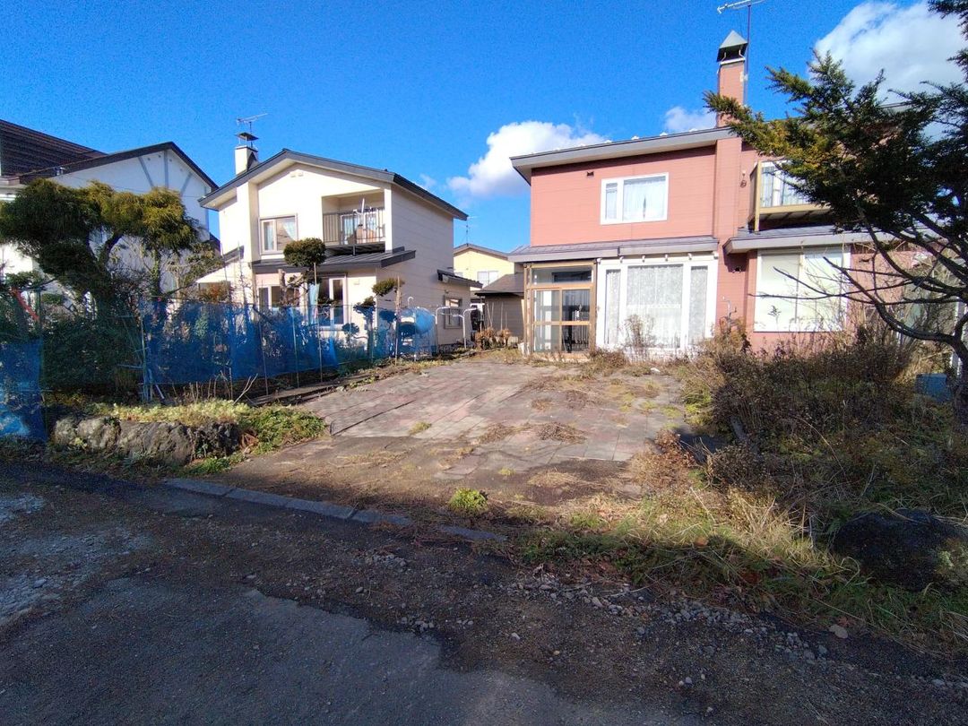 5LDK Used Detached House in Tomakomai, Hokkaido - Thumbnail 2