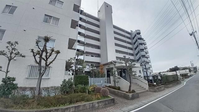 3LDK Apartment for Sale in Kounosu, Saitama - Tōken New Heights - Thumbnail 2