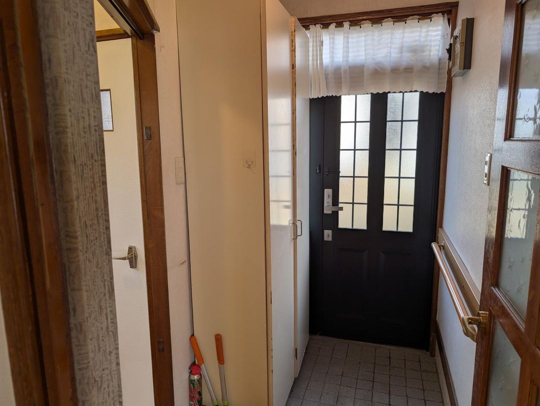 2LDK Used Apartment for Sale in Hakodate, Hokkaido - Thumbnail 2