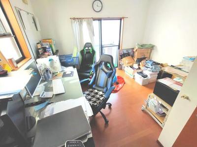 Spacious 3SLDK House in Numazu with Double Parking — Image 3, Numazu, Shizuoka
