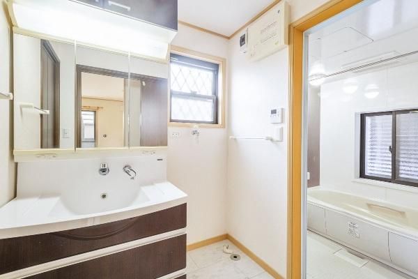 3SLDK Detached House in Uji, Kyoto with Corner Lot | 2009 Build - Thumbnail 4