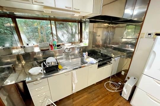 4LDK Wooden House for Sale in Kannami, Shizuoka with 365 sqm Land - Thumbnail 2