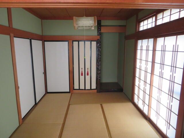 Rent 4DK House in Minamikuriyama, Toyama City - Thumbnail 3
