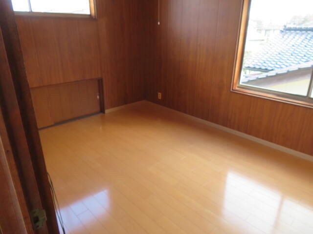 Rent 4DK House in Minamikuriyama, Toyama City - Thumbnail 4