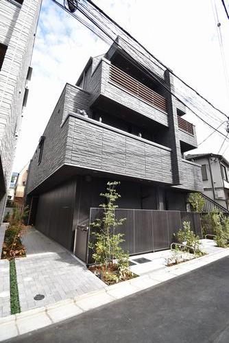 Modern 1LDK Apartment for Rent in Suginami, Tokyo - Thumbnail 2