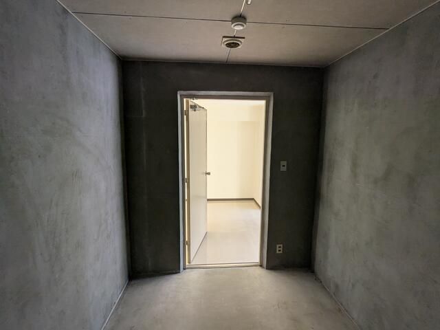 Warehouse Storage for Rent in Funabashi, Chiba Near Tsudanuma Station - Thumbnail 3