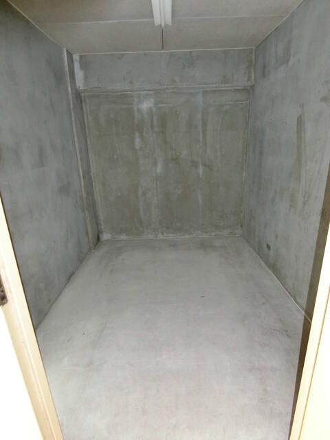Warehouse Storage for Rent in Funabashi, Chiba Near Tsudanuma Station - Thumbnail 2