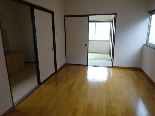 Renovated 2K Wooden House for Rent in Akita City - Thumbnail 3