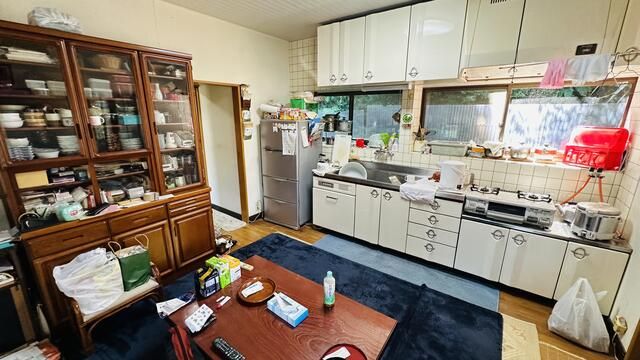 1953 Wooden House on 448sqm Land in Gosen, Niigata - Thumbnail 3